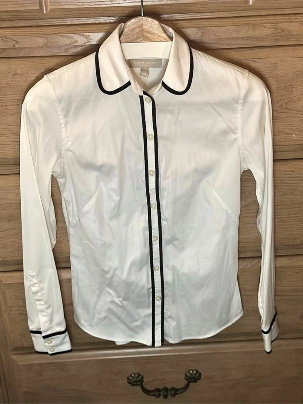 Banana Republic | Contrast Trim Button Down Shirt White w/ Black Trim | Non Iron